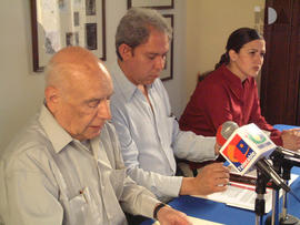 Víctor M. Sandoval, Víctor González y Claudia Santa-anna