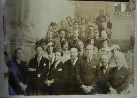 Manuel M. Ponce y un grupo de personalidades