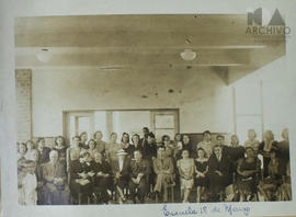 Foto del personal de la Escuela 18 de Marzo.