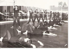 Clase de gimnasia, ca. 1973