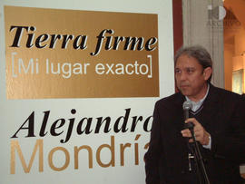 Víctor González en inauguración